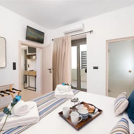 * Lux Cave Villa *
